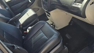 Lízing Hatchback Lancia Voyager 2014