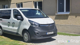 Zamknięte pudełko Opel Vivaro 2019