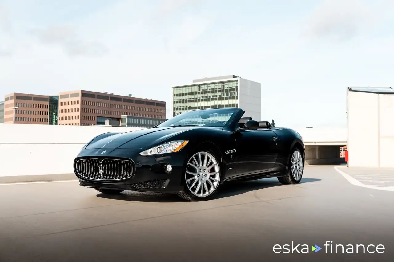 Finansowanie Zamienny Maserati GranCabrio 2013