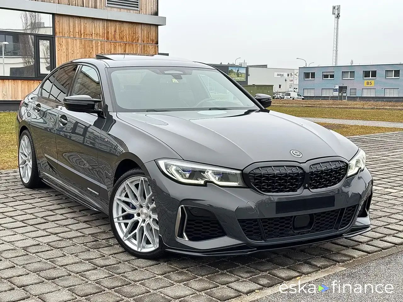 Lízing Sedan BMW 340 2019