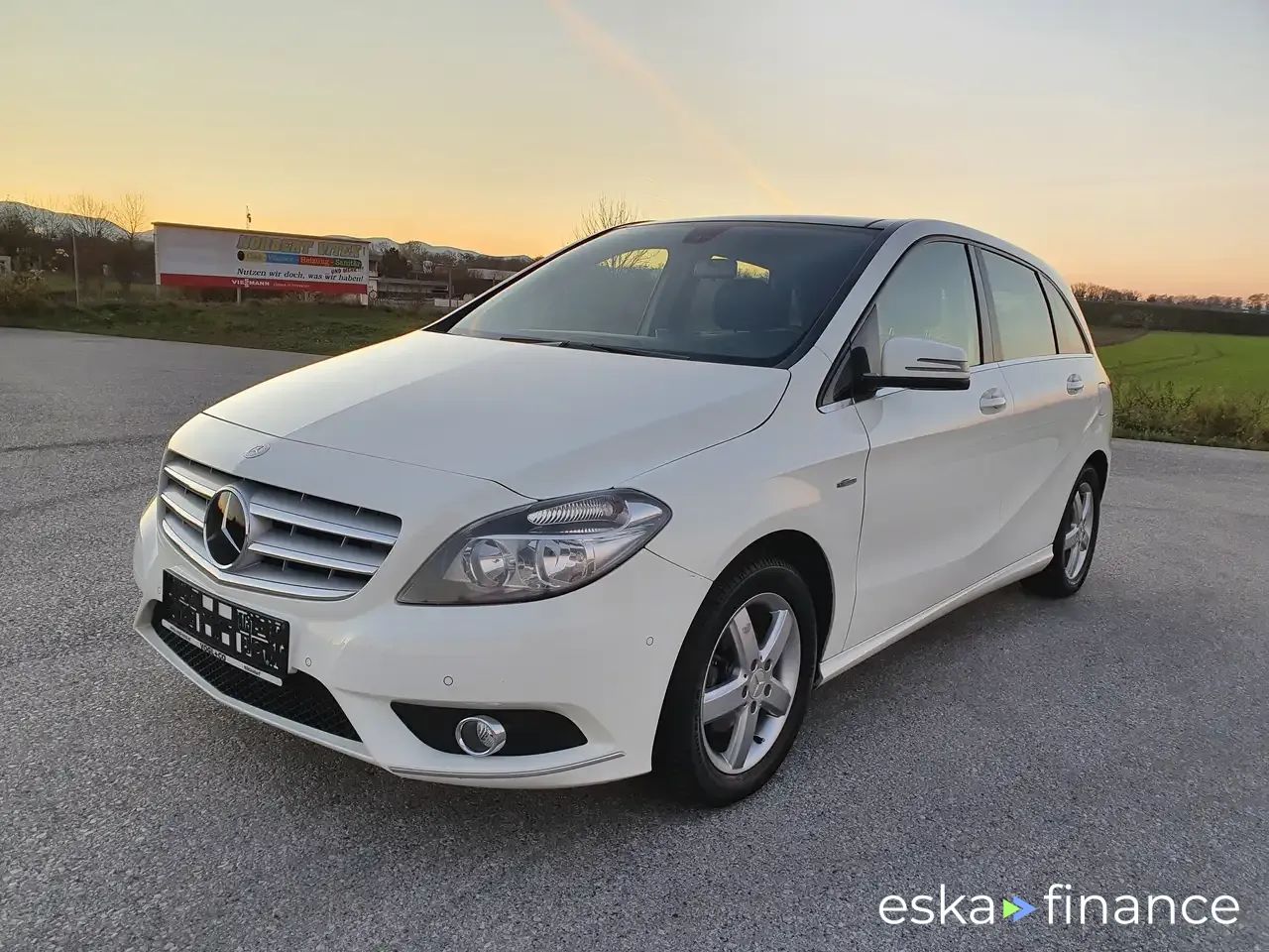 Leasing Sedan MERCEDES B 180 2012