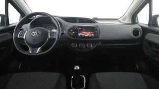 Leasing Hatchback Toyota Yaris 2015
