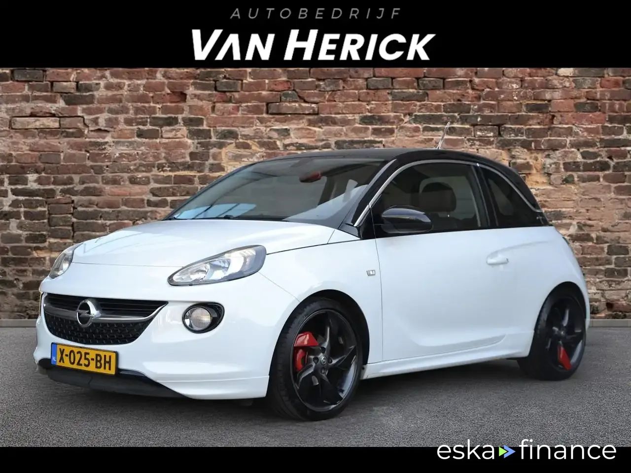 Lízing Hatchback Opel Adam 2014