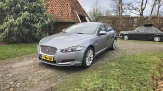 Lízing Sedan Jaguar XF 2012