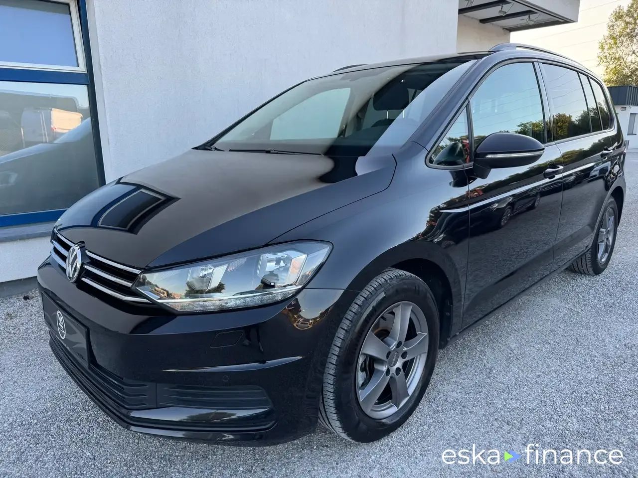 Lízing Hatchback Volkswagen Touran 2016