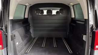 Lízing Hatchback MERCEDES V 220 2015