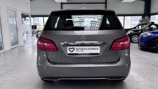 Lízing Hatchback MERCEDES B 200 2018