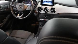 Leasing Hatchback MERCEDES B 180 2018
