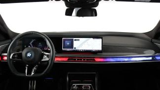 Lízing Sedan BMW 760 2024