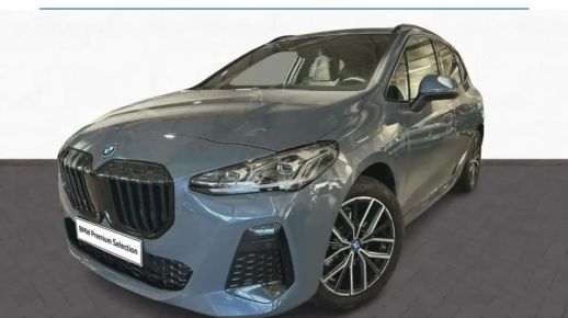 BMW 225 2022