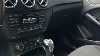 Lízing Hatchback MERCEDES B 180 2012