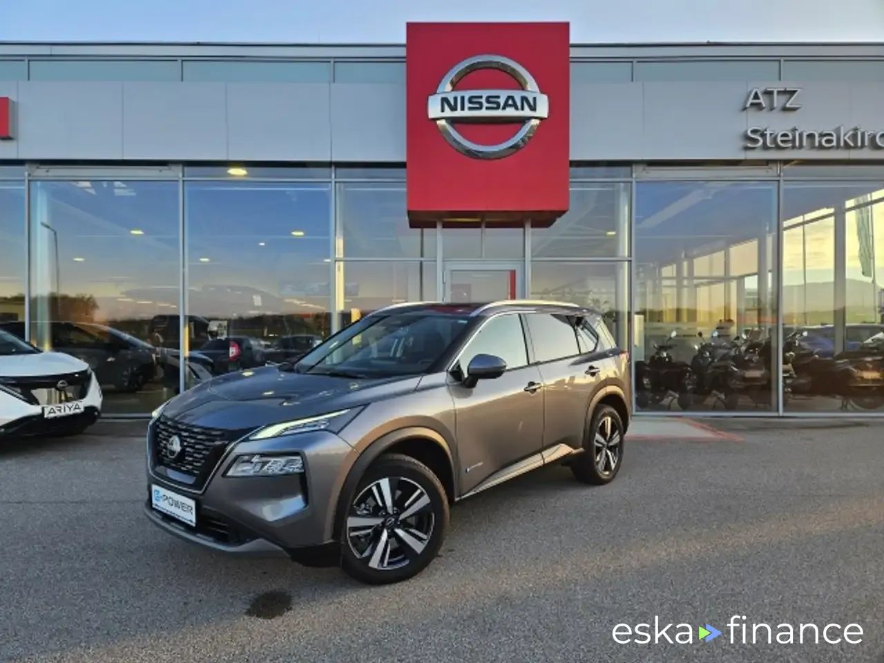 Lízing Hatchback Nissan X-Trail 2023