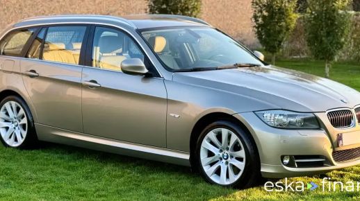 BMW 325 2011