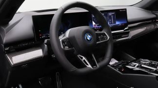 Lízing Sedan BMW 530 2024