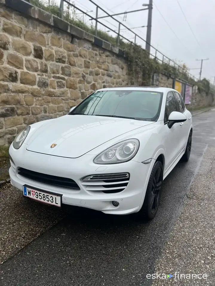 Lízing SUV Porsche Cayenne 2014