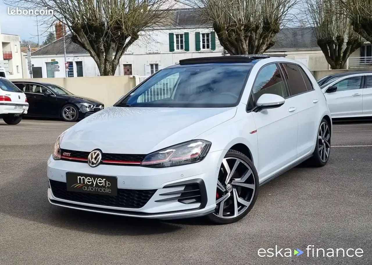Leasing Sedan Volkswagen Golf 2018