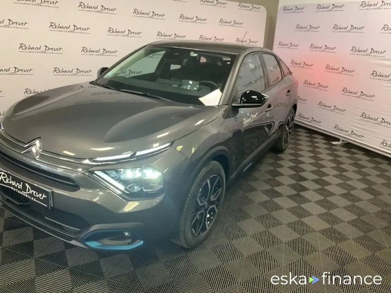 Lízing Sedan Citroën C4 2022
