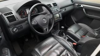 Financování Hatchback Volkswagen Touran 2011