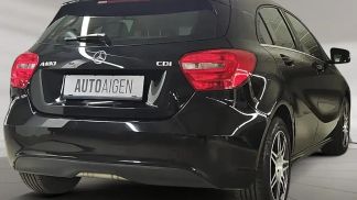Lízing Hatchback MERCEDES A 180 2015