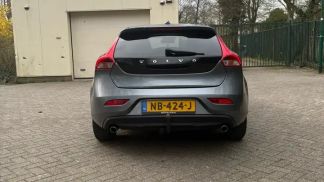 Financování Hatchback Volvo V40 2016