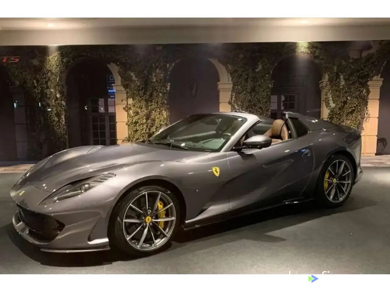 Finansowanie Zamienny Ferrari 812 2024