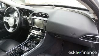 Finansowanie Sedan Jaguar XE 2019