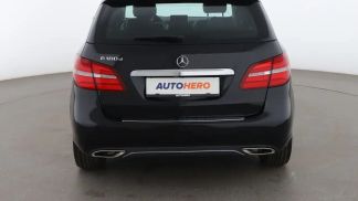 Lízing Hatchback MERCEDES B 180 2016