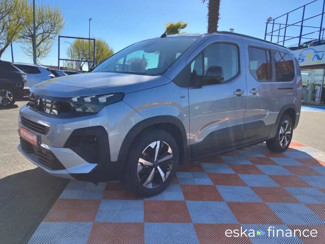 Leasing Sedan Peugeot Rifter 2024