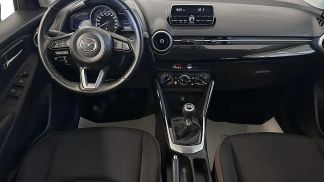 Lízing Sedan Mazda 2 2020