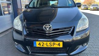 Lízing Hatchback Toyota Verso 2010