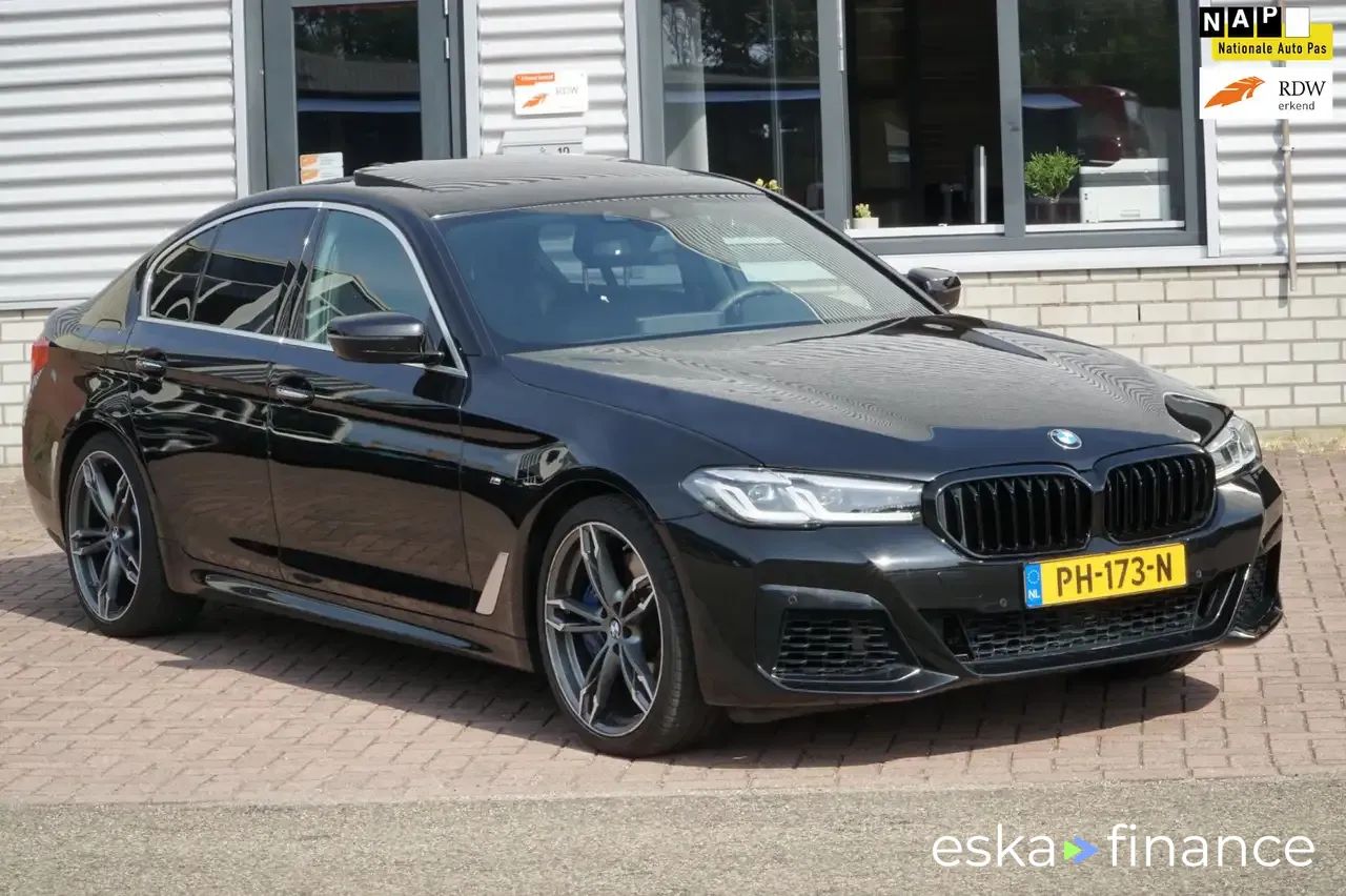 Lízing Sedan BMW 540 2017