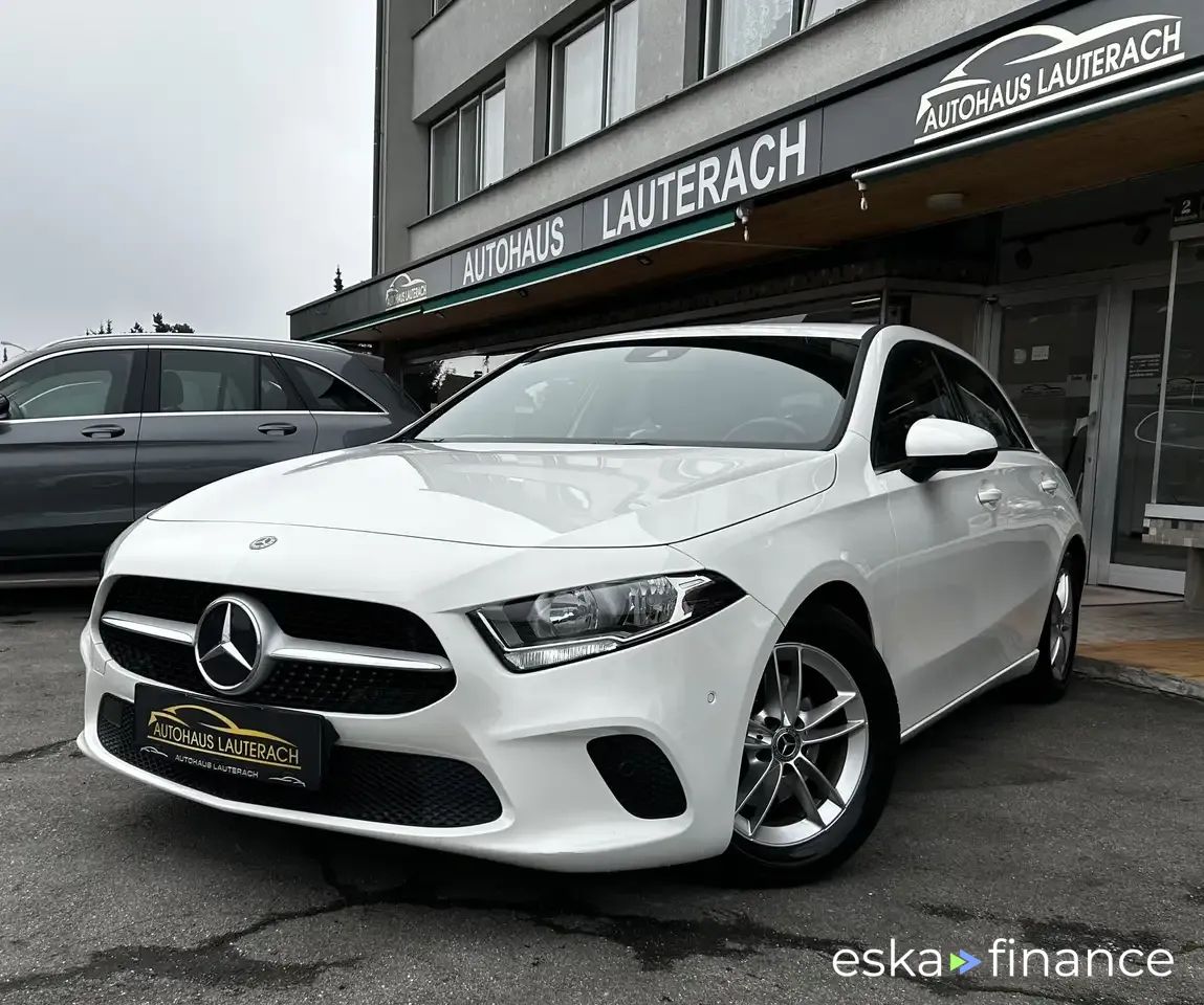 Leasing Hatchback MERCEDES A 160 2019