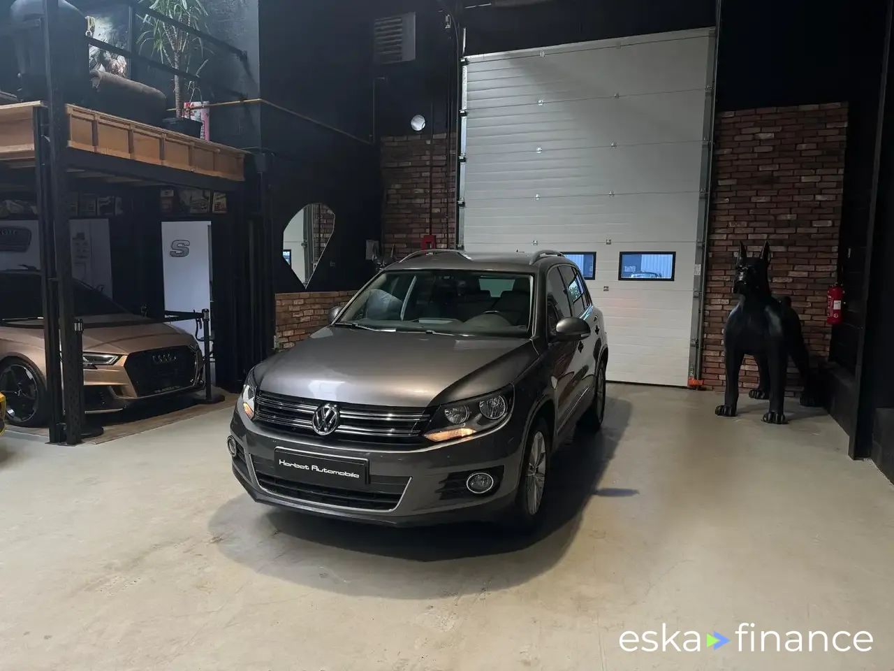 Leasing Wagon Volkswagen Tiguan 2012