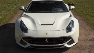 Leasing Coupé Ferrari F12 2013