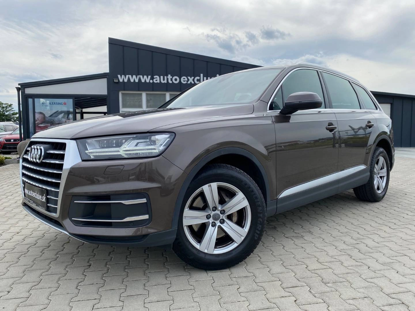 SUV Audi Q7 2016