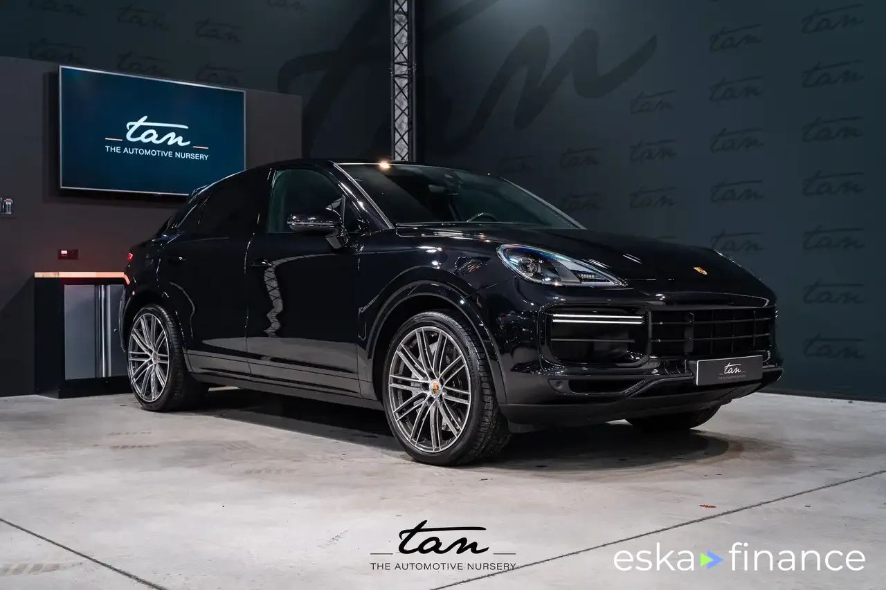 Lízing Kupé Porsche Cayenne 2020
