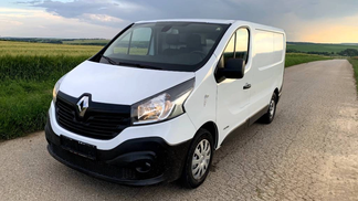 Zamknięte pudełko Renault Trafic 2014