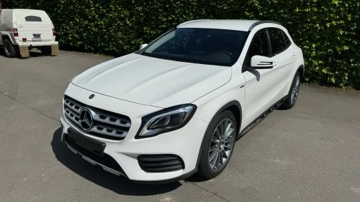 MERCEDES GLA 180 2019