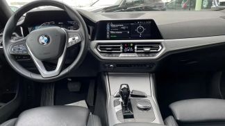 Lízing Sedan BMW 330 2019