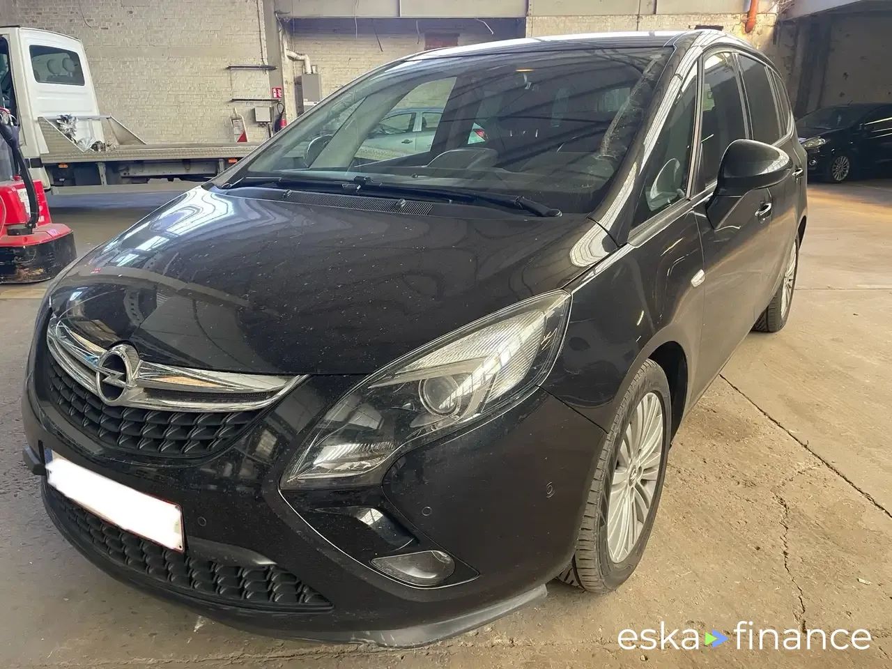 Lízing Hatchback Opel Zafira 2016