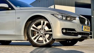 Lízing Sedan BMW 328 2012