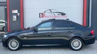 Lízing Sedan BMW 318 2010