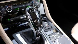 Leasing Hatchback BMW 218 2018