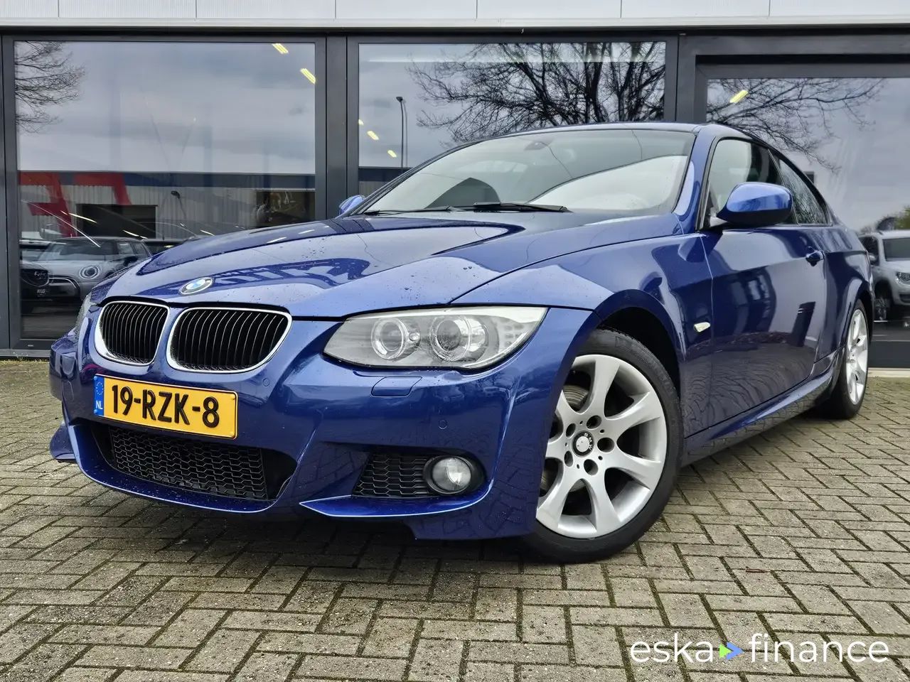 Finansowanie Coupé BMW 320 2011