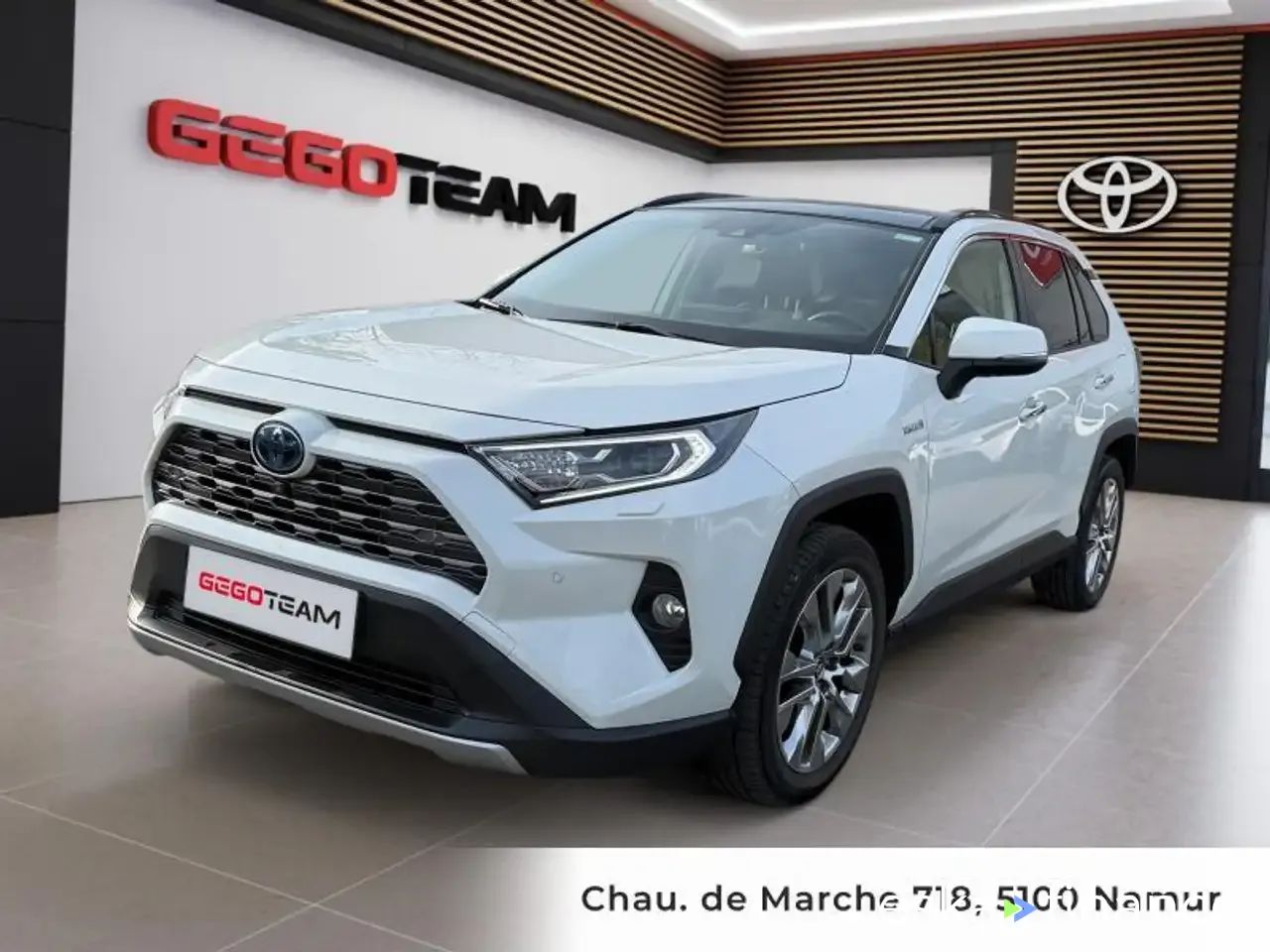 Finansowanie SUV Toyota RAV 4 2021