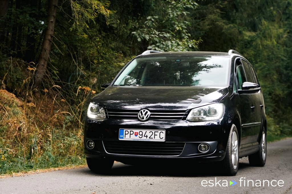 Lízing Osobná doprava Volkswagen Touran 2012