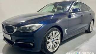 Lízing Hatchback BMW 320 2016