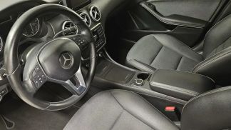 Lízing Hatchback MERCEDES A 180 2015