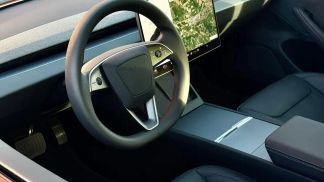 Leasing Sedan Tesla Model 3 2024