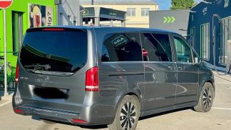 Lízing Hatchback MERCEDES EQV 300 2022